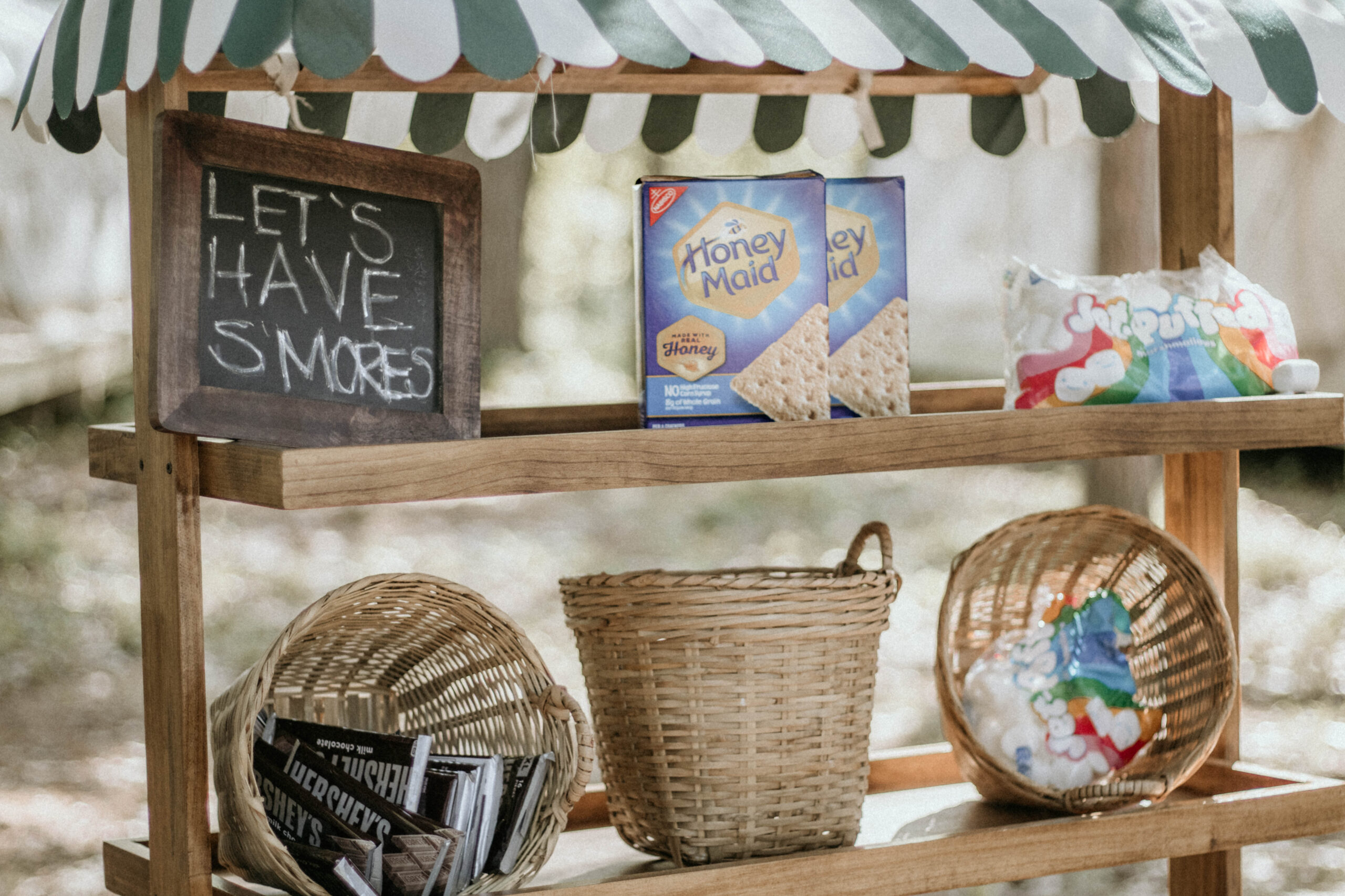 smores table